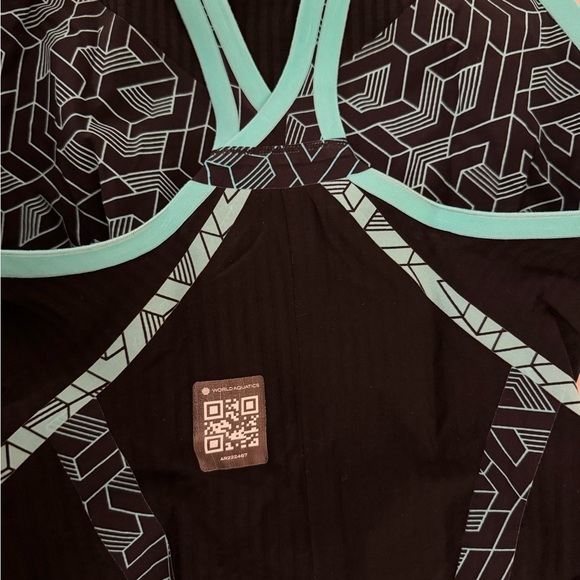 Arena Powerskin Primo Closed Back - Picture 4 of 7